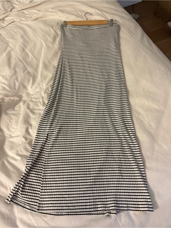 RVCA Dresses & Skirts - RVCA Black and White Striped Dress